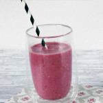 Happy Sunday: veganer Granatapfel-Himbeer-Smoothie